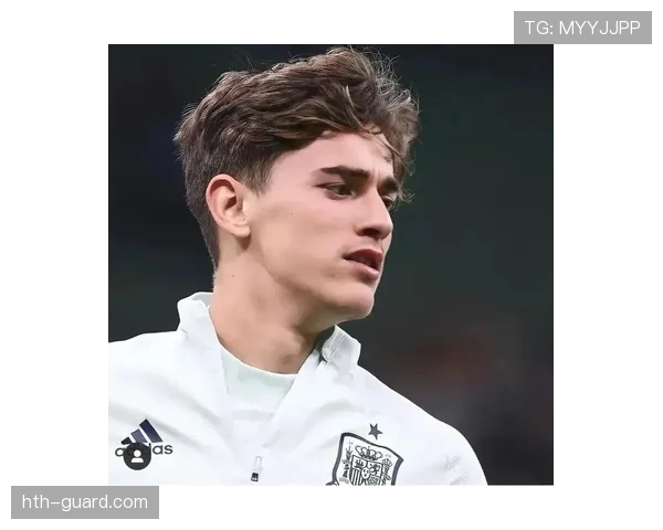 加维荣获西班牙年度最佳球员殊荣,状态回升领跑足坛新风向 加维荣获西班牙年度最佳球员殊荣,状态回升领跑足坛新风向