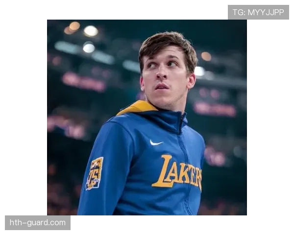 奥斯汀·里夫斯挡拆拉开空间提升三分效率明显优于队内同角色球员